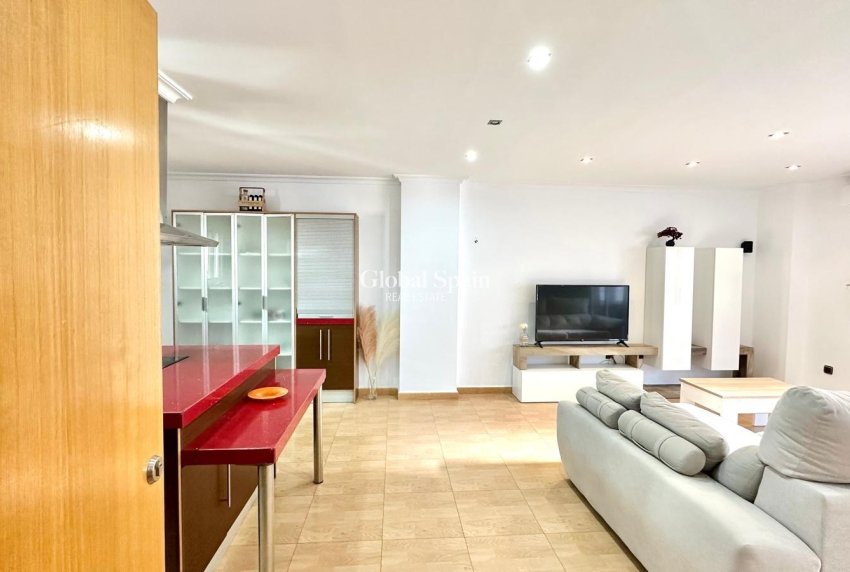 Odsprzedaż - MIESZKANIE -
TORREVIEJA - Center