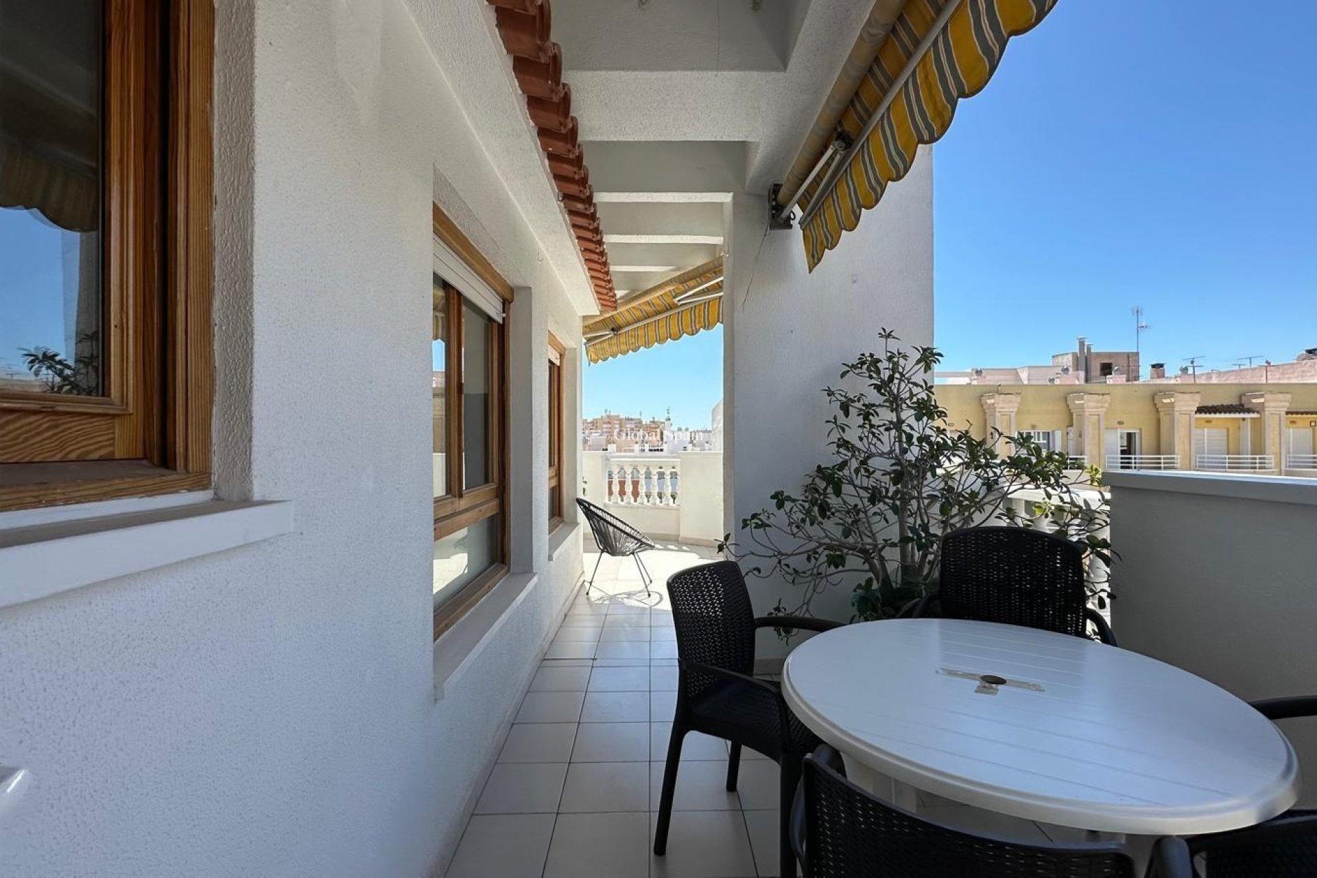Odsprzedaż - MIESZKANIE -
TORREVIEJA - Center