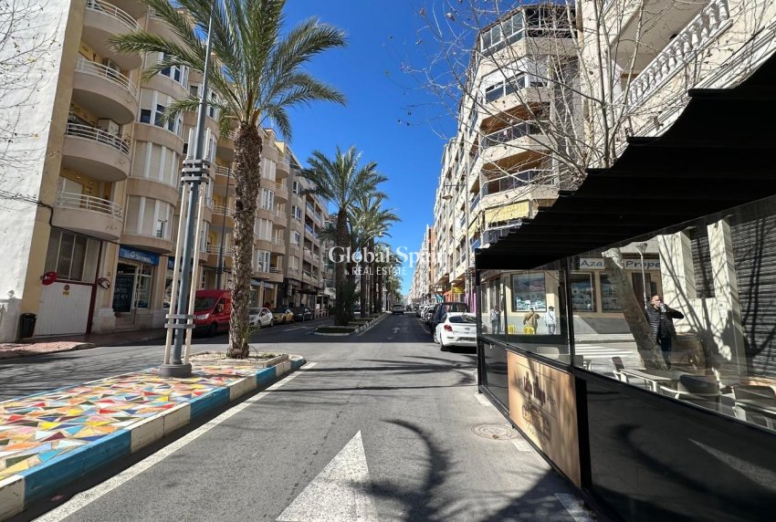 Odsprzedaż - MIESZKANIE -
TORREVIEJA - Center