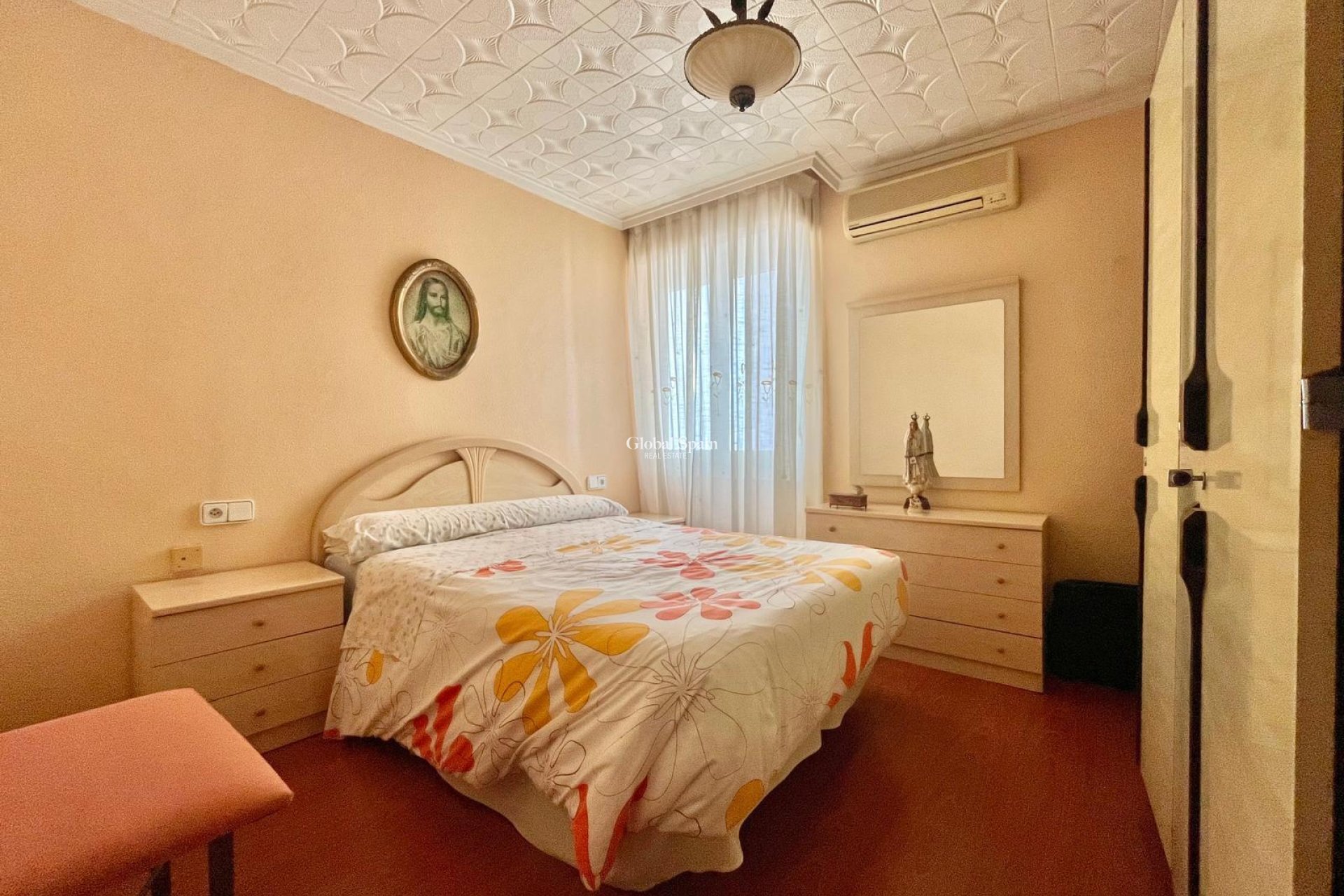 Odsprzedaż - MIESZKANIE -
TORREVIEJA - Center