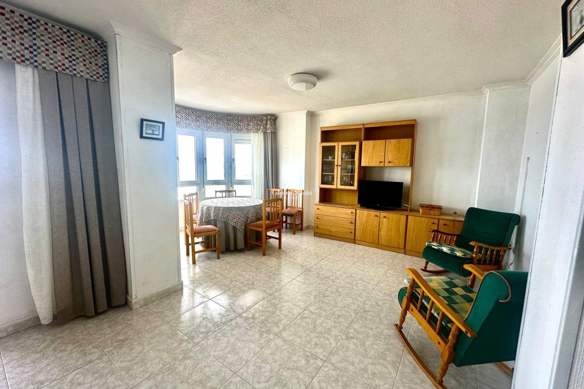 Odsprzedaż - MIESZKANIE -
TORREVIEJA - Center