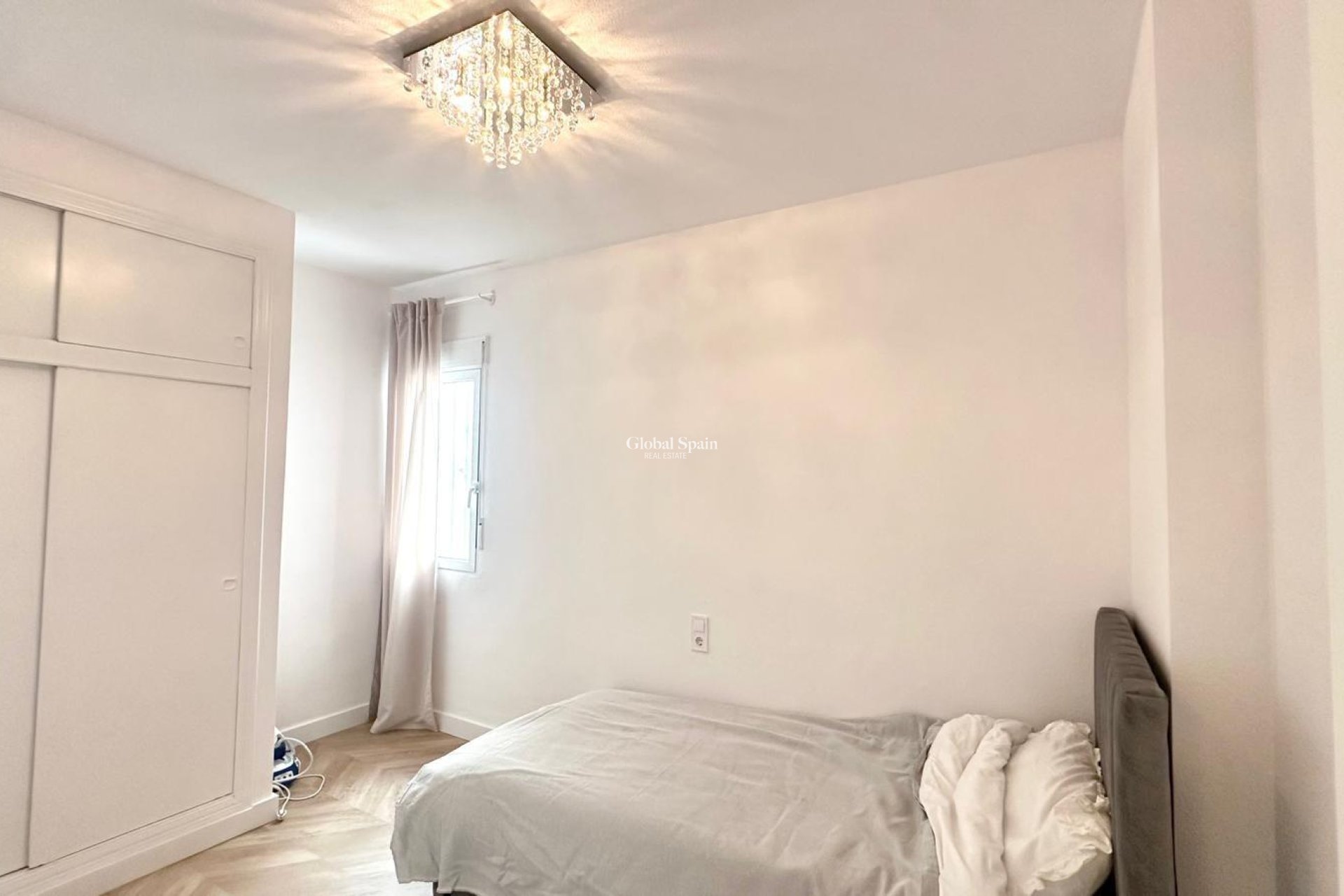 Odsprzedaż - MIESZKANIE -
TORREVIEJA - Center