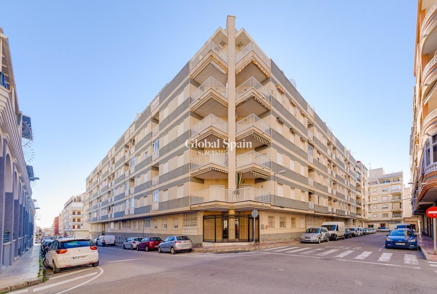Odsprzedaż - MIESZKANIE -
TORREVIEJA - Center