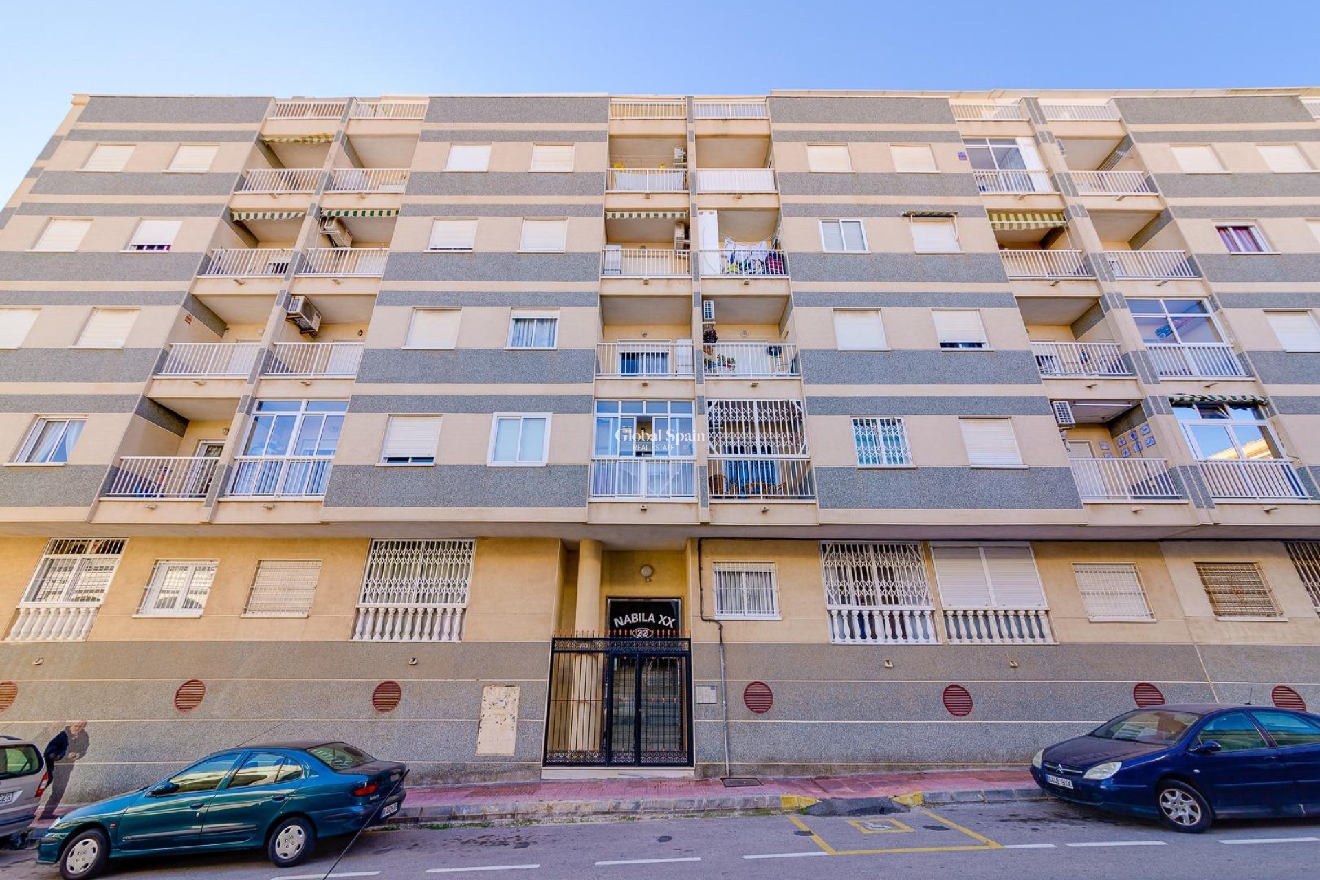 Odsprzedaż - MIESZKANIE -
TORREVIEJA - Center