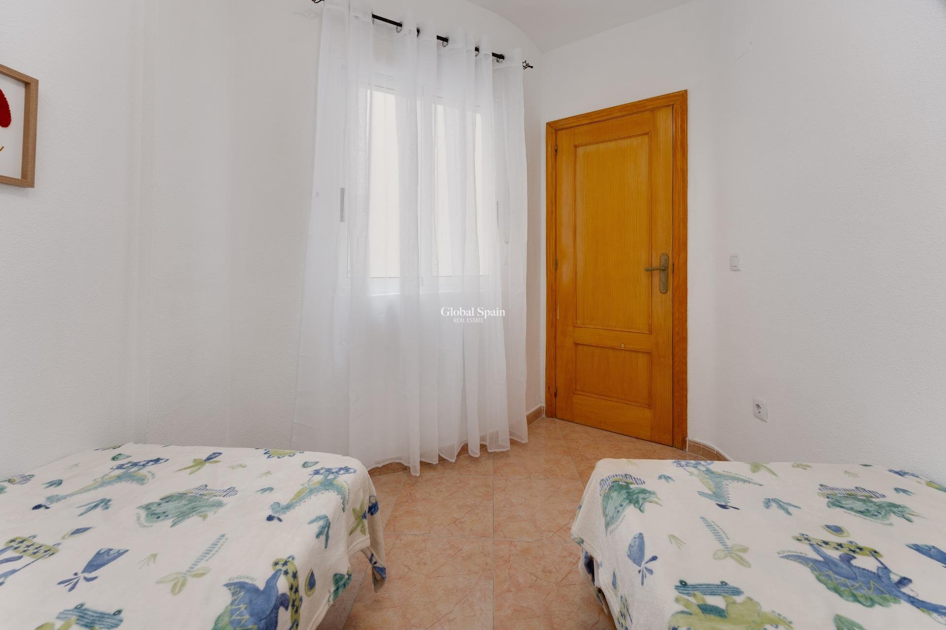 Odsprzedaż - MIESZKANIE -
TORREVIEJA - Center