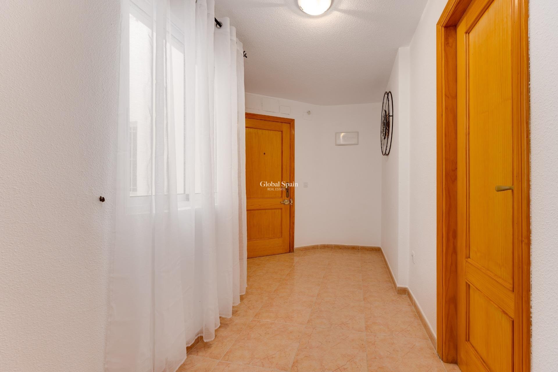 Odsprzedaż - MIESZKANIE -
TORREVIEJA - Center