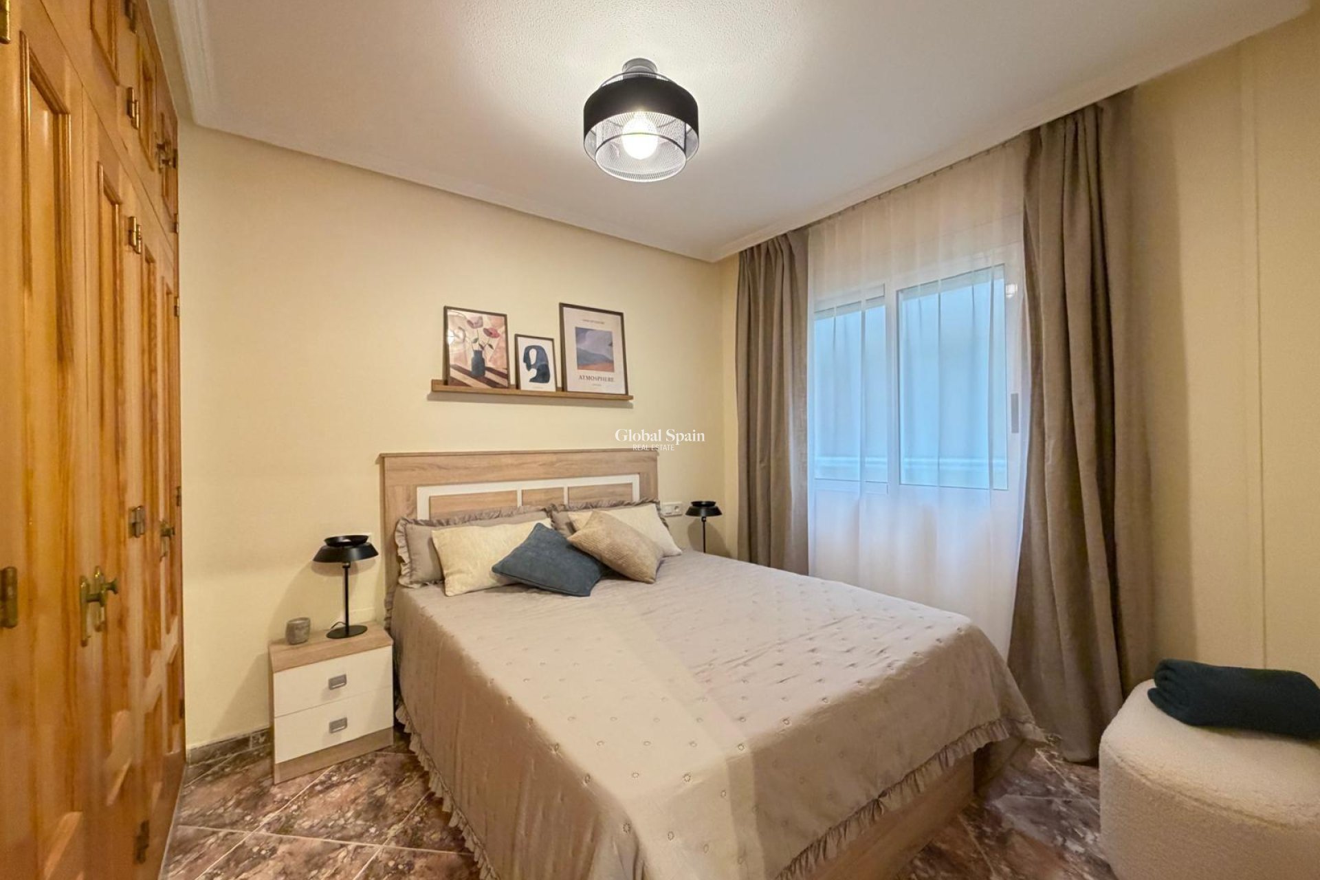 Odsprzedaż - MIESZKANIE -
TORREVIEJA - Center