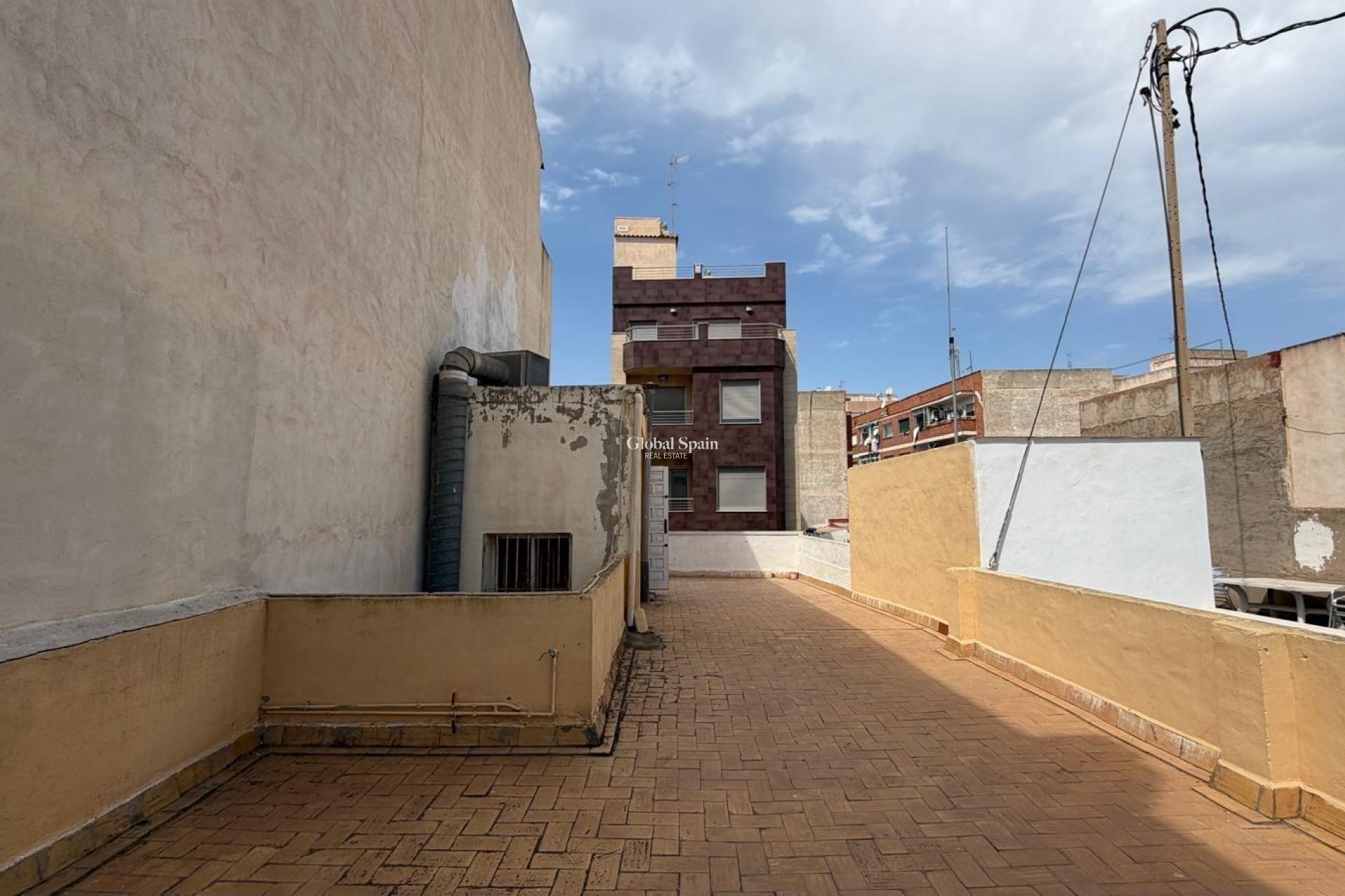 Odsprzedaż - MIESZKANIE -
TORREVIEJA - Center