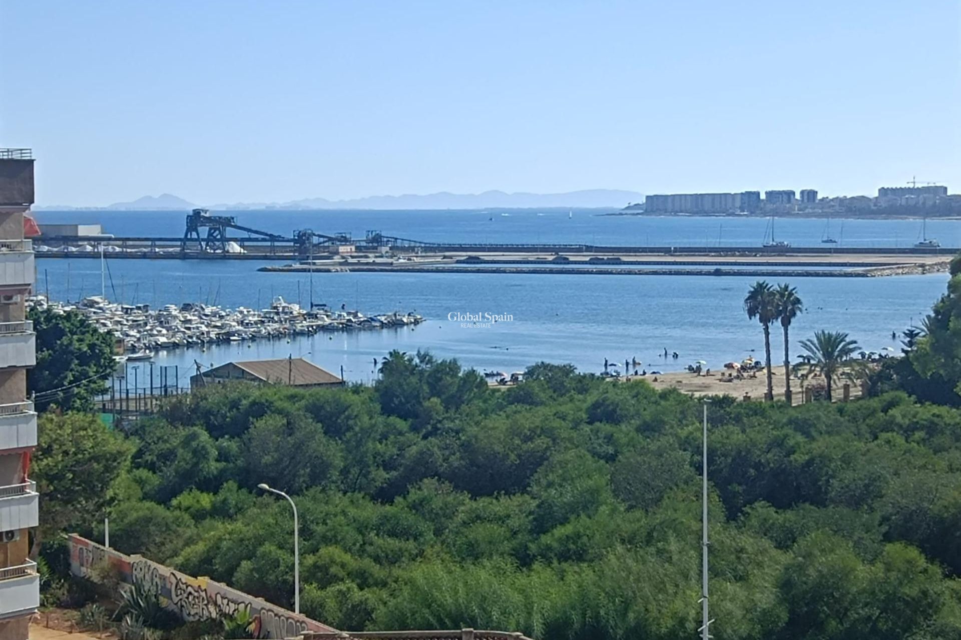 Odsprzedaż - MIESZKANIE -
TORREVIEJA - Center