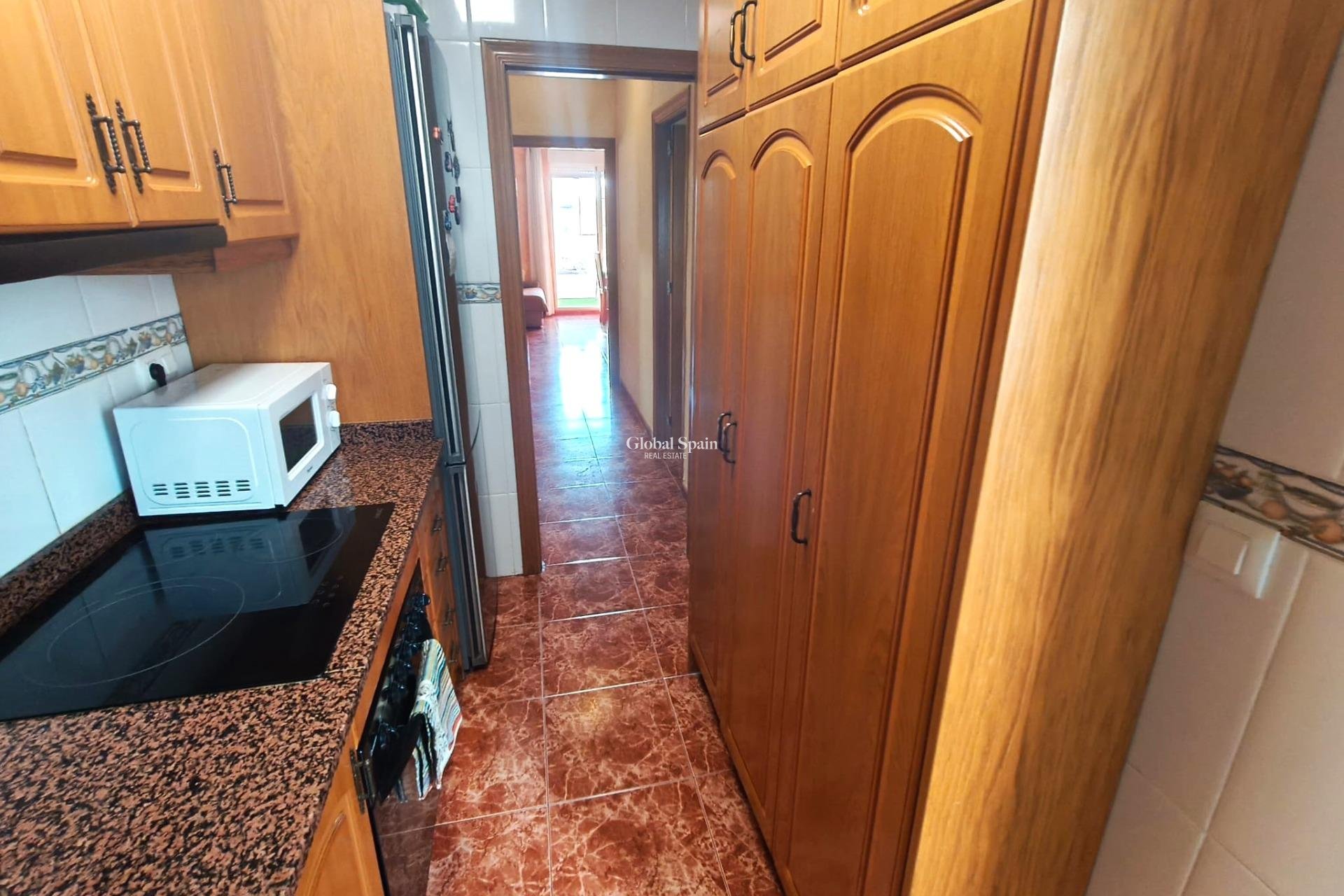 Odsprzedaż - MIESZKANIE -
TORREVIEJA - Center