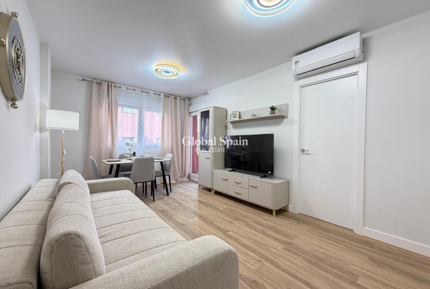 Odsprzedaż - MIESZKANIE -
TORREVIEJA - Center