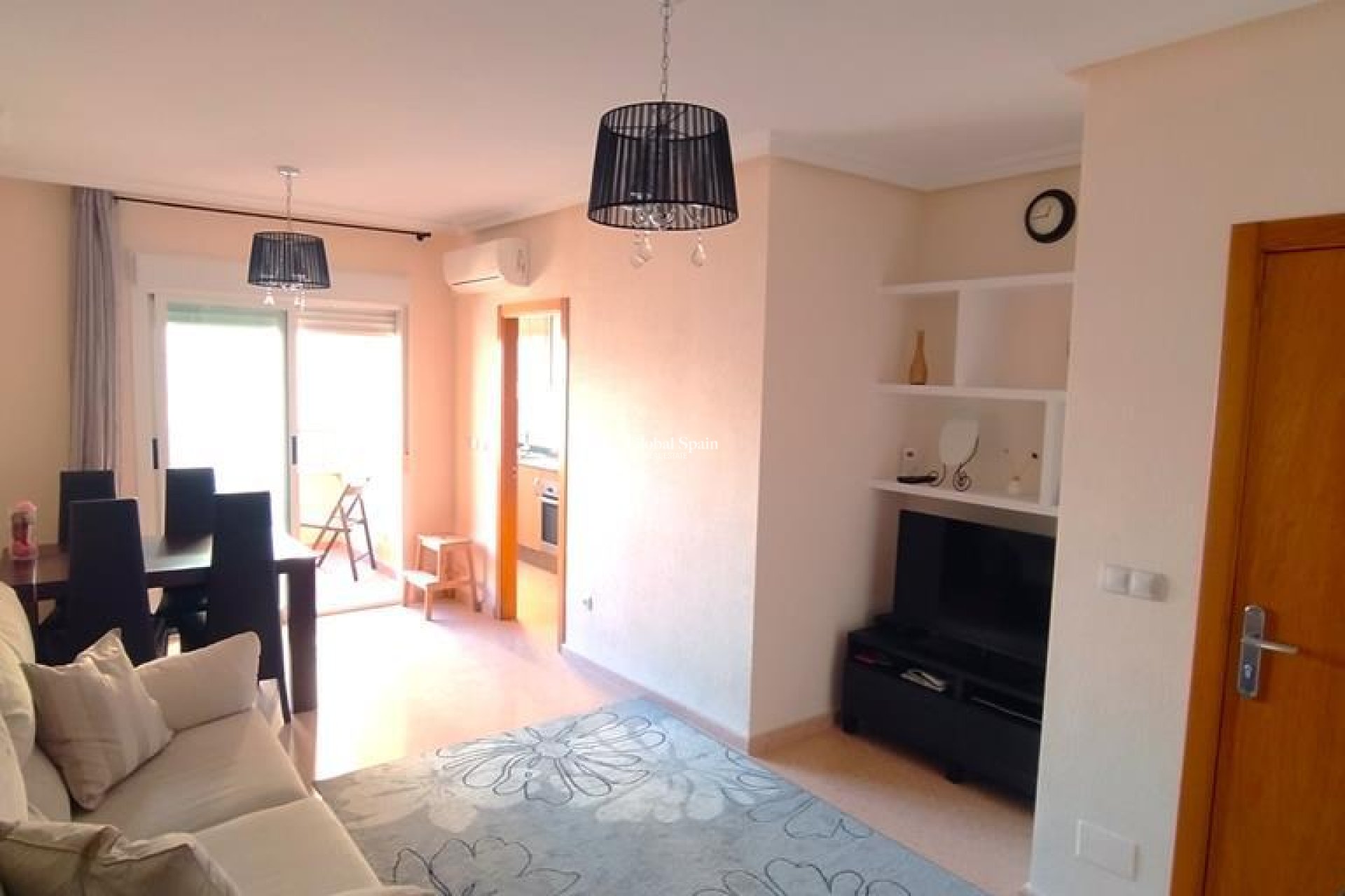 Odsprzedaż - MIESZKANIE -
TORREVIEJA - CENTRO CASCO URBANO