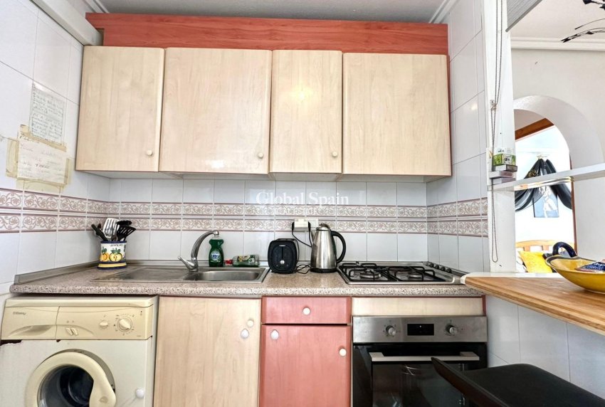 Odsprzedaż - MIESZKANIE -
TORREVIEJA - El limonar