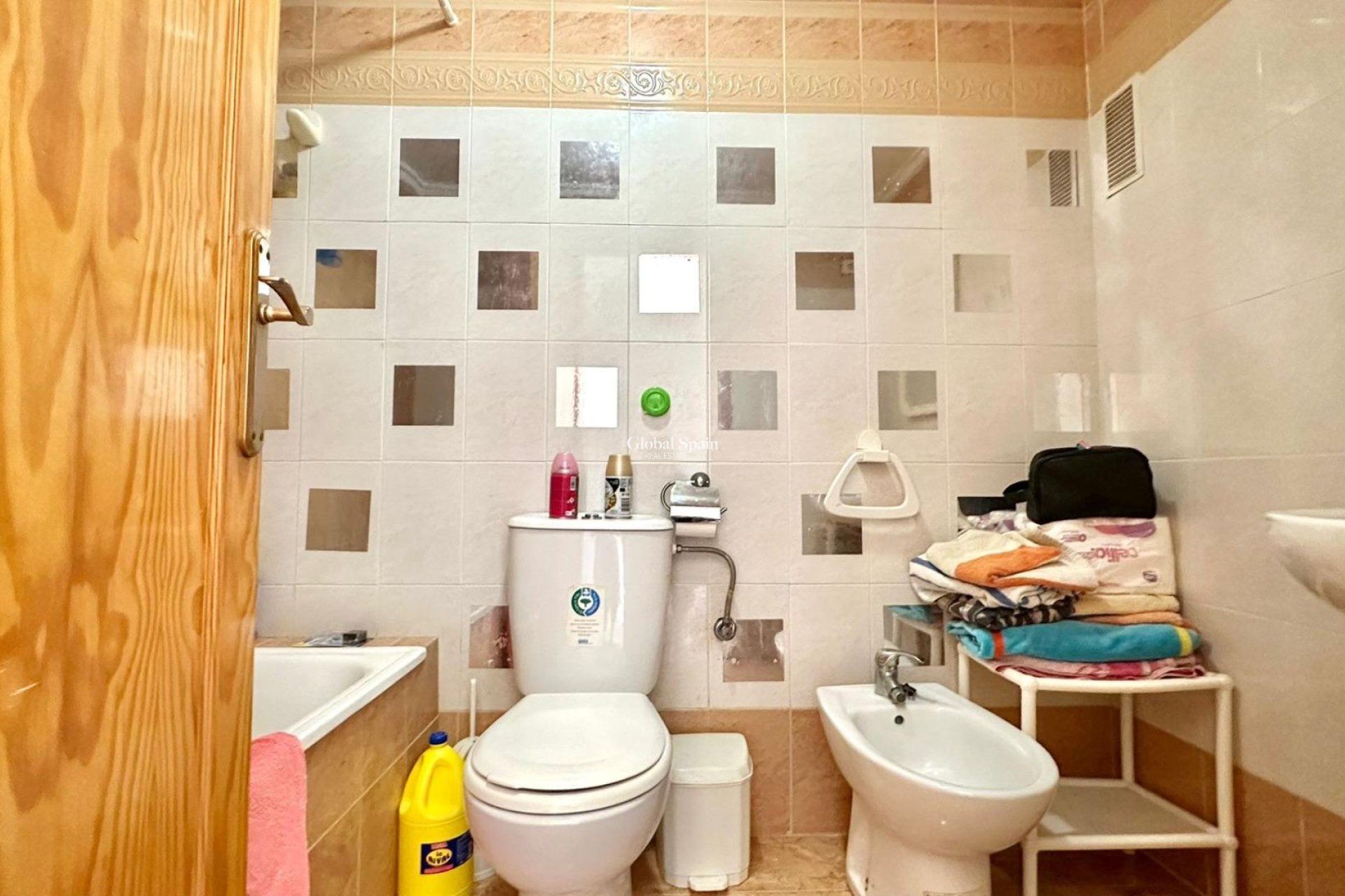 Odsprzedaż - MIESZKANIE -
TORREVIEJA - El limonar