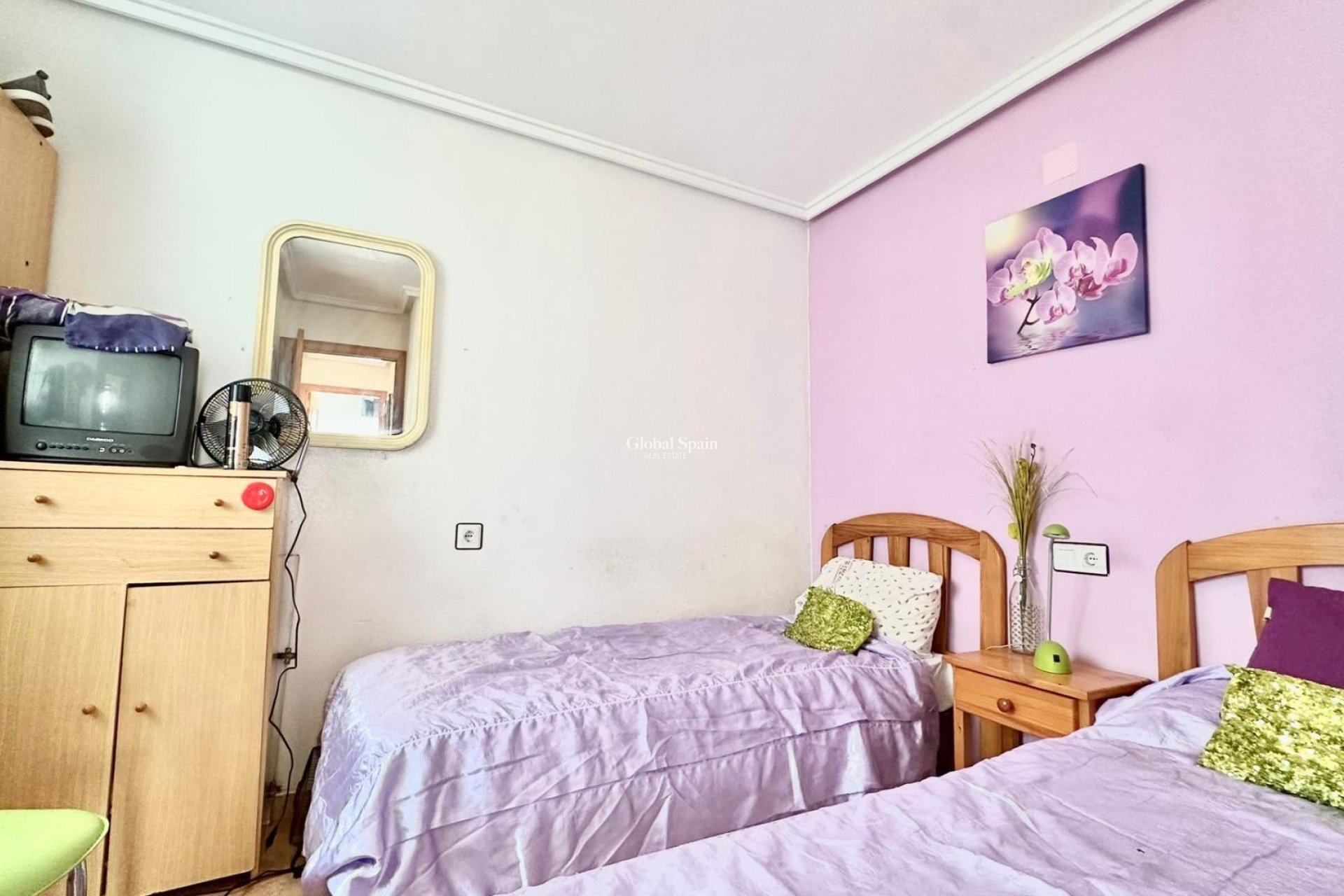 Odsprzedaż - MIESZKANIE -
TORREVIEJA - El limonar