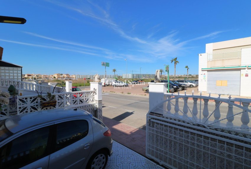 Odsprzedaż - MIESZKANIE -
TORREVIEJA - El limonar