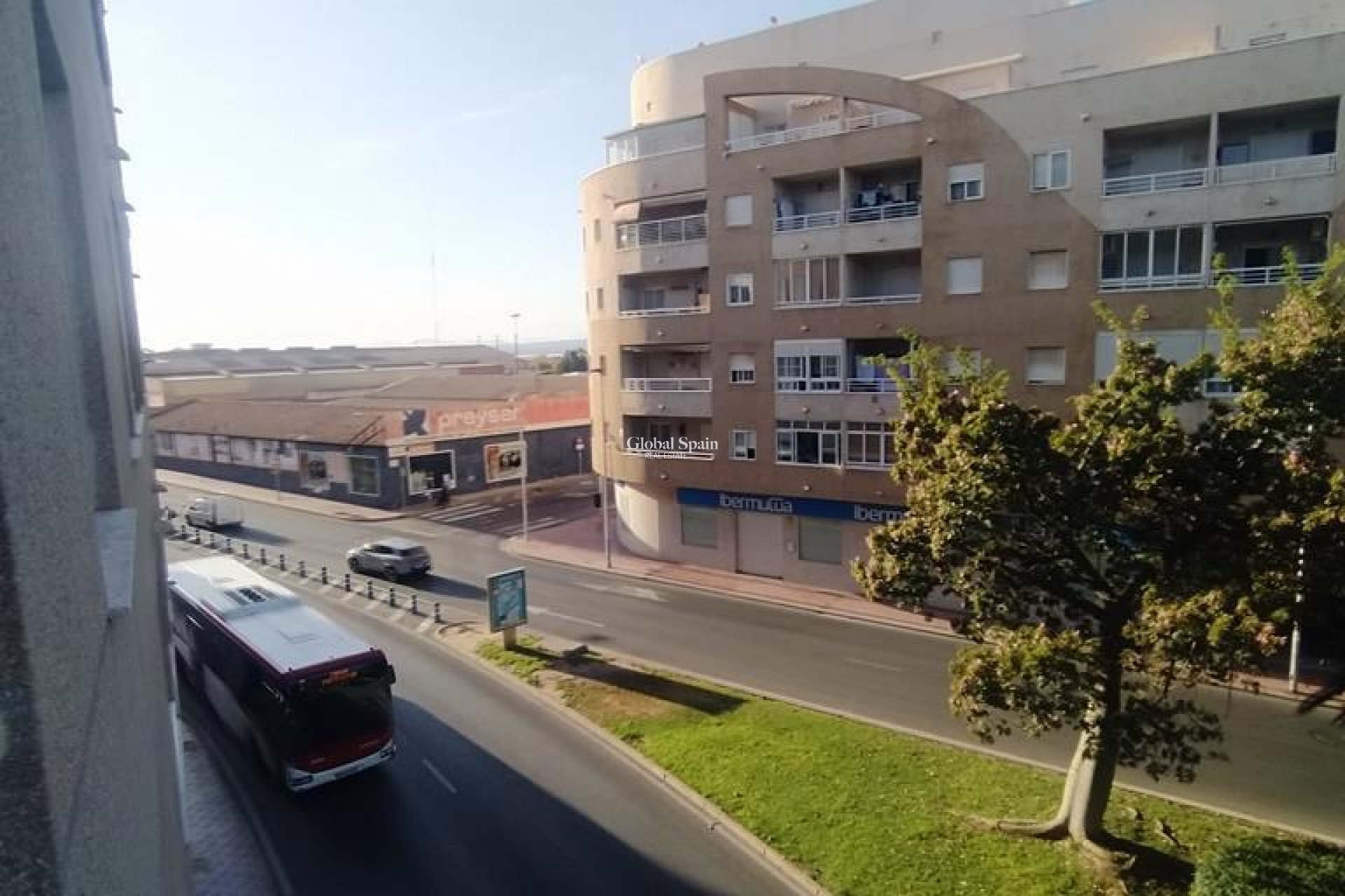 Odsprzedaż - MIESZKANIE -
TORREVIEJA - El molino