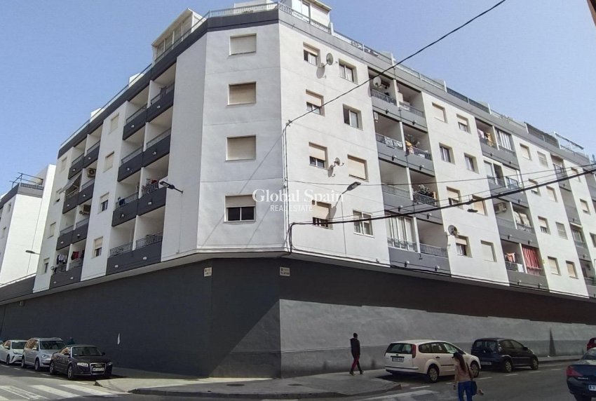Odsprzedaż - MIESZKANIE -
TORREVIEJA - El molino