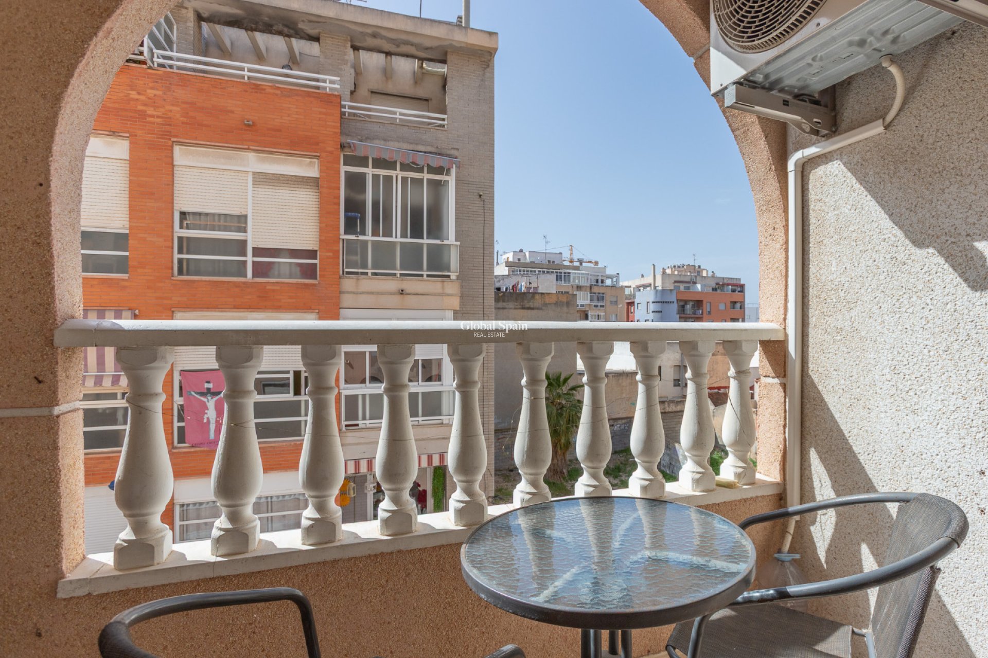 Odsprzedaż - MIESZKANIE -
TORREVIEJA - El molino