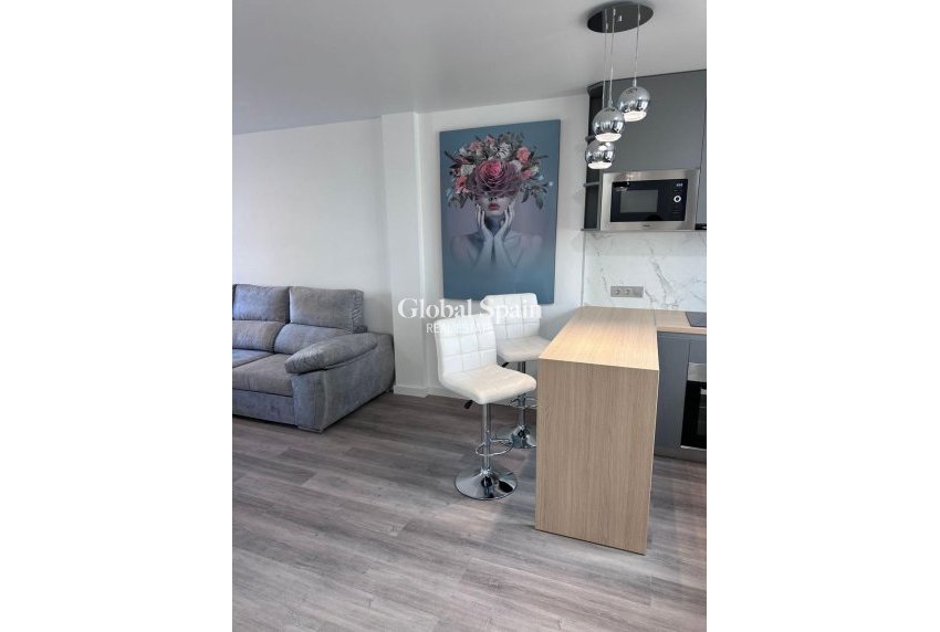 Odsprzedaż - MIESZKANIE -
TORREVIEJA - Estacion de autobuses