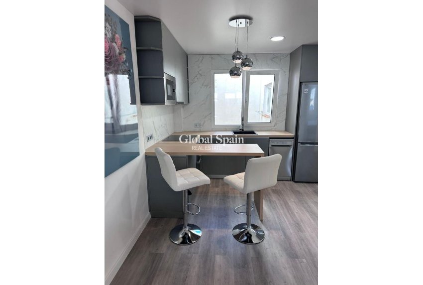 Odsprzedaż - MIESZKANIE -
TORREVIEJA - Estacion de autobuses