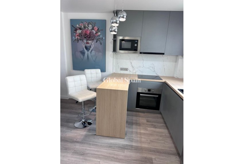 Odsprzedaż - MIESZKANIE -
TORREVIEJA - Estacion de autobuses