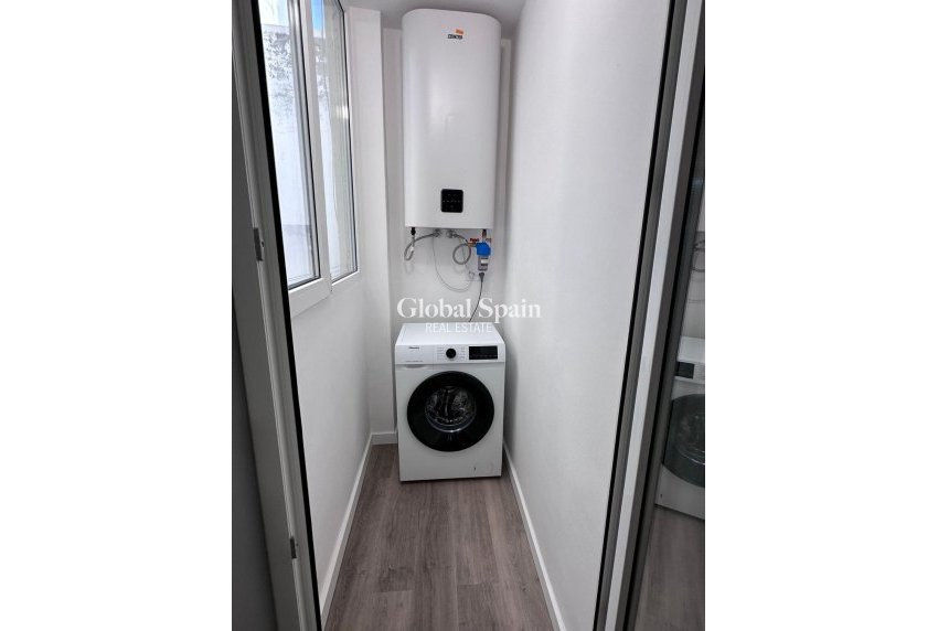 Odsprzedaż - MIESZKANIE -
TORREVIEJA - Estacion de autobuses