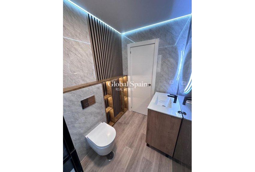 Odsprzedaż - MIESZKANIE -
TORREVIEJA - Estacion de autobuses