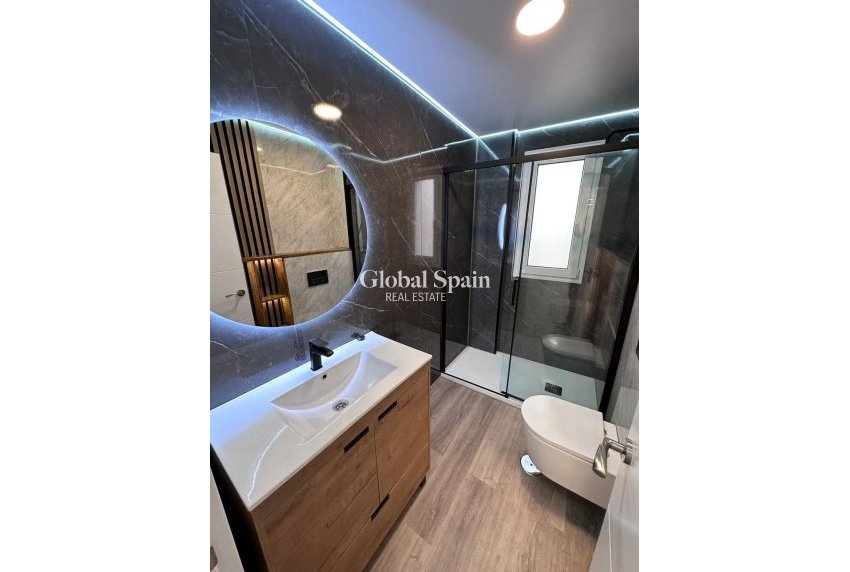 Odsprzedaż - MIESZKANIE -
TORREVIEJA - Estacion de autobuses