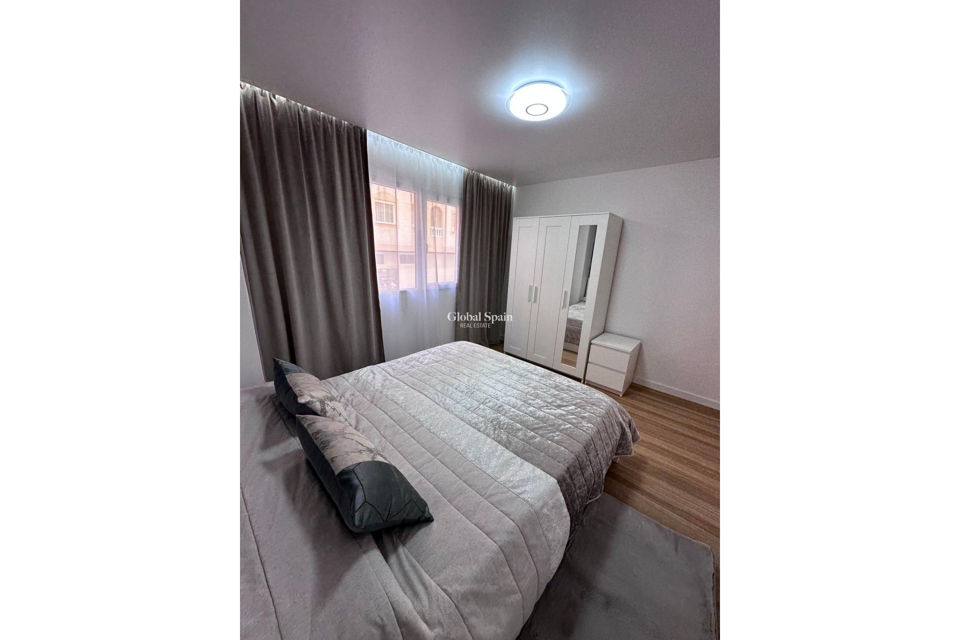 Odsprzedaż - MIESZKANIE -
TORREVIEJA - Estacion de autobuses