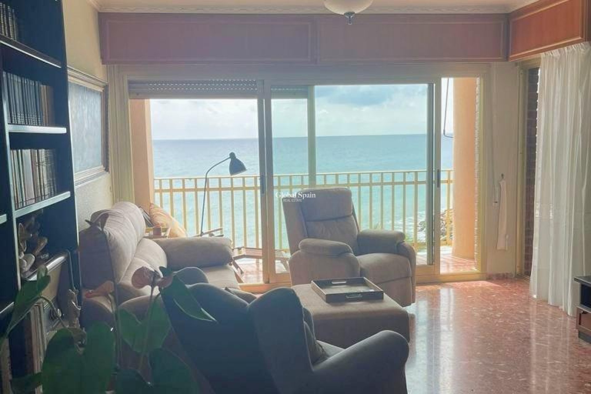 Odsprzedaż - MIESZKANIE -
TORREVIEJA - Estacion de autobuses