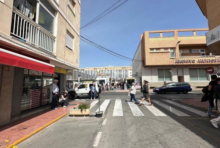 Odsprzedaż - MIESZKANIE -
TORREVIEJA - Estacion de autobuses