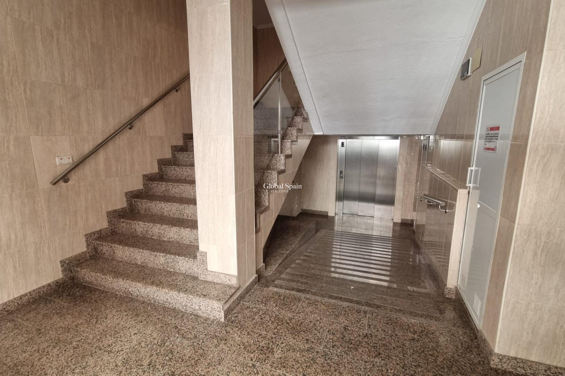 Odsprzedaż - MIESZKANIE -
TORREVIEJA - Habaneras