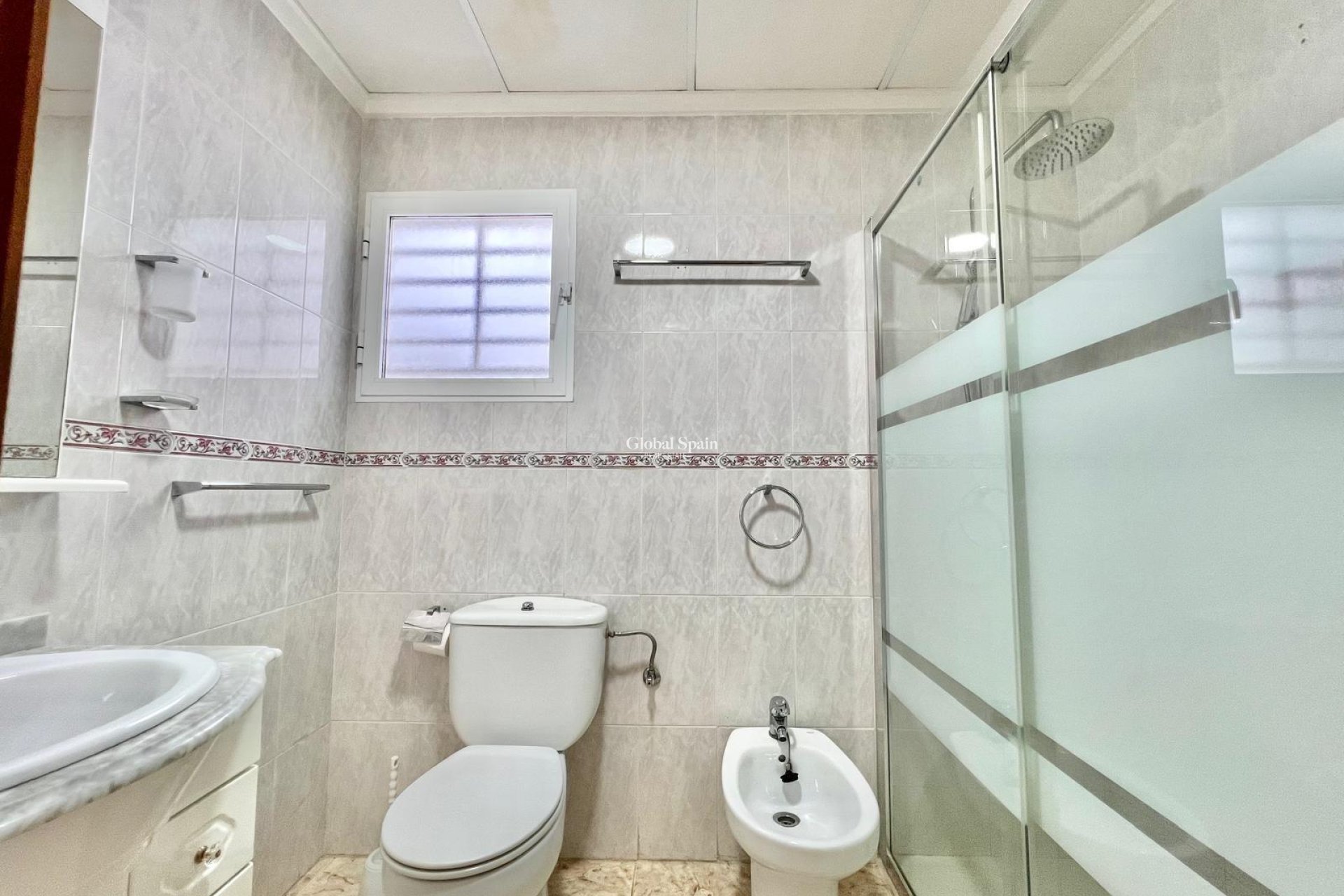 Odsprzedaż - MIESZKANIE -
TORREVIEJA - Habaneras