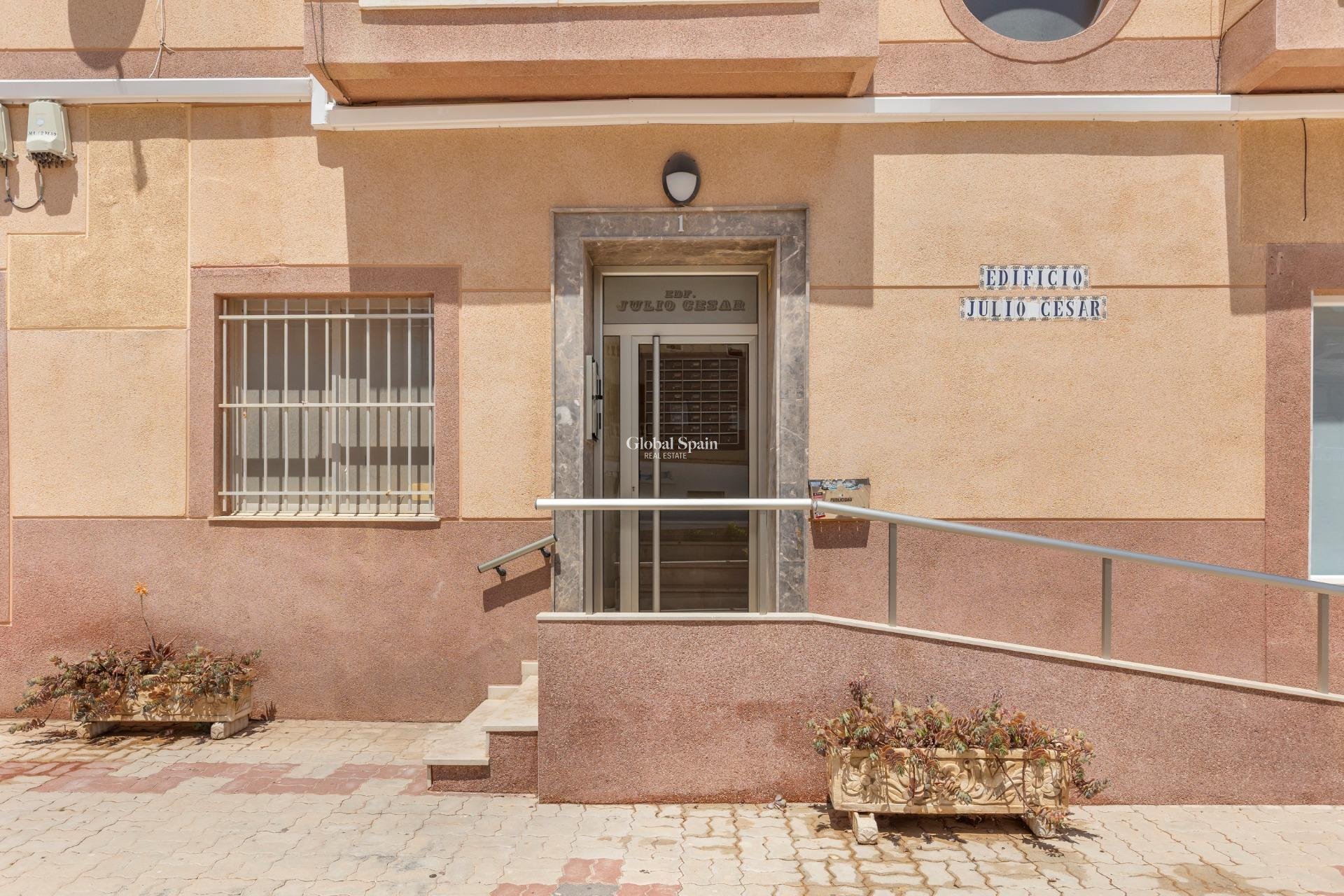 Odsprzedaż - MIESZKANIE -
TORREVIEJA - La Mata pueblo