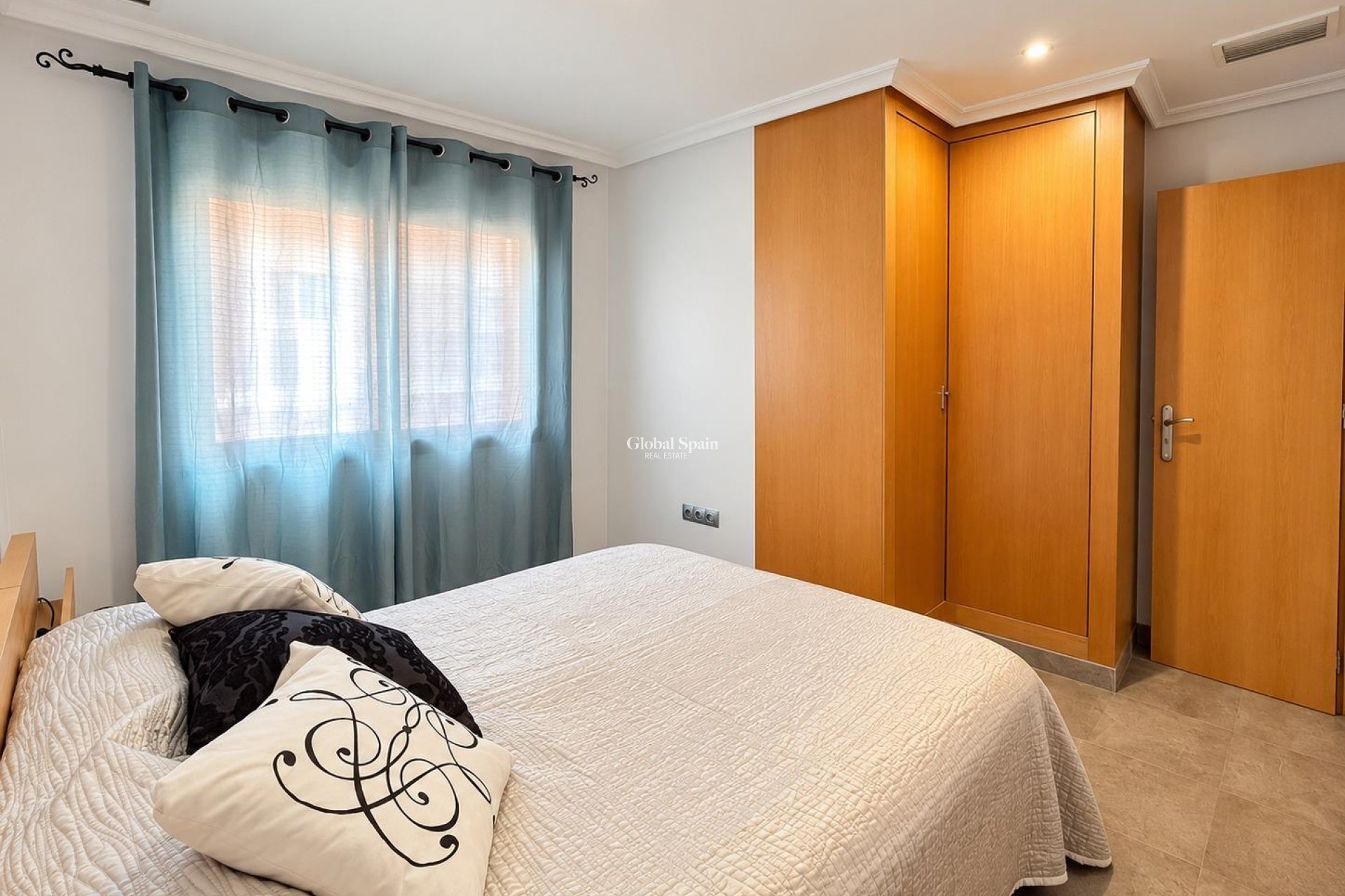 Odsprzedaż - MIESZKANIE -
TORREVIEJA - La Mata pueblo