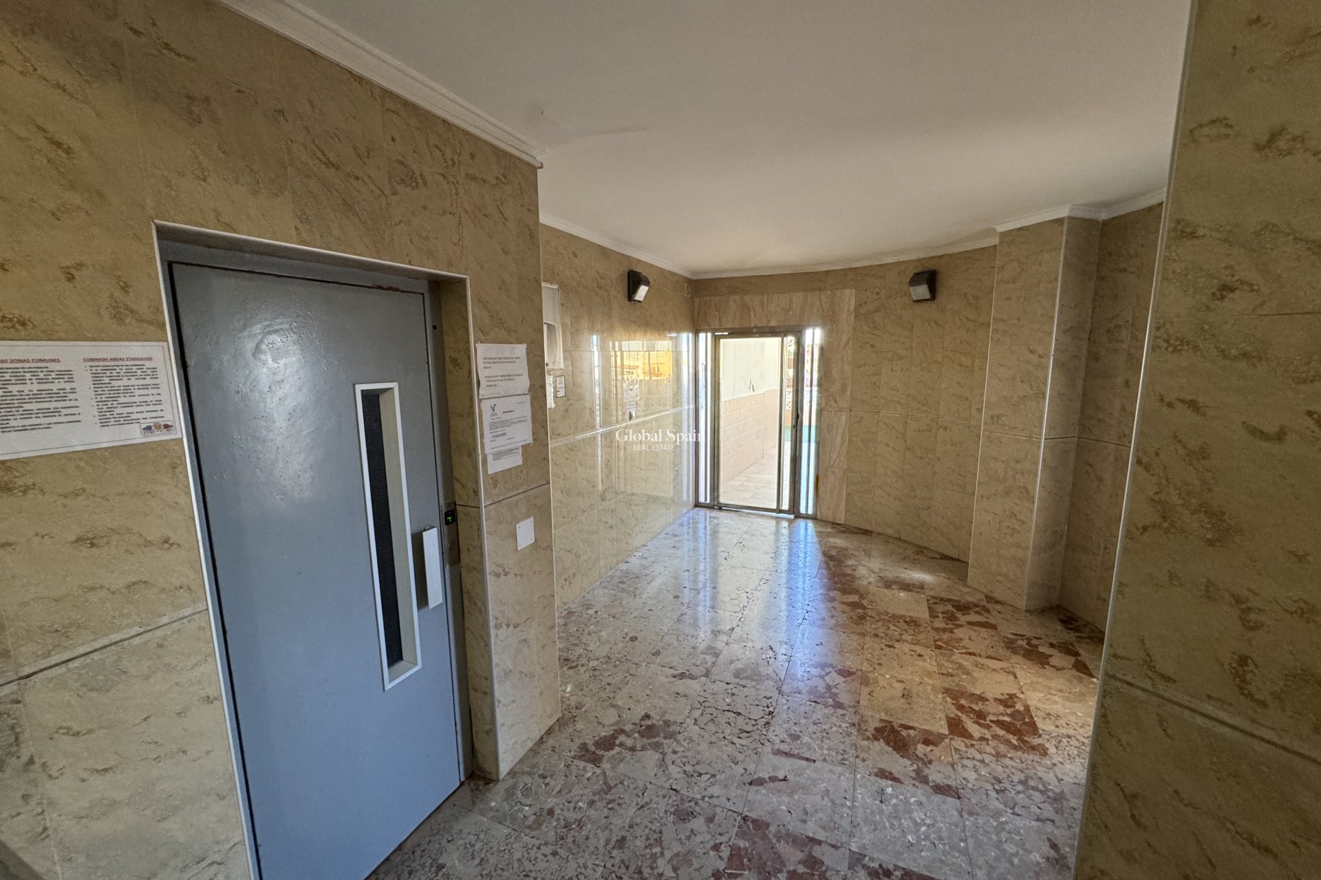 Odsprzedaż - MIESZKANIE -
TORREVIEJA - La Mata