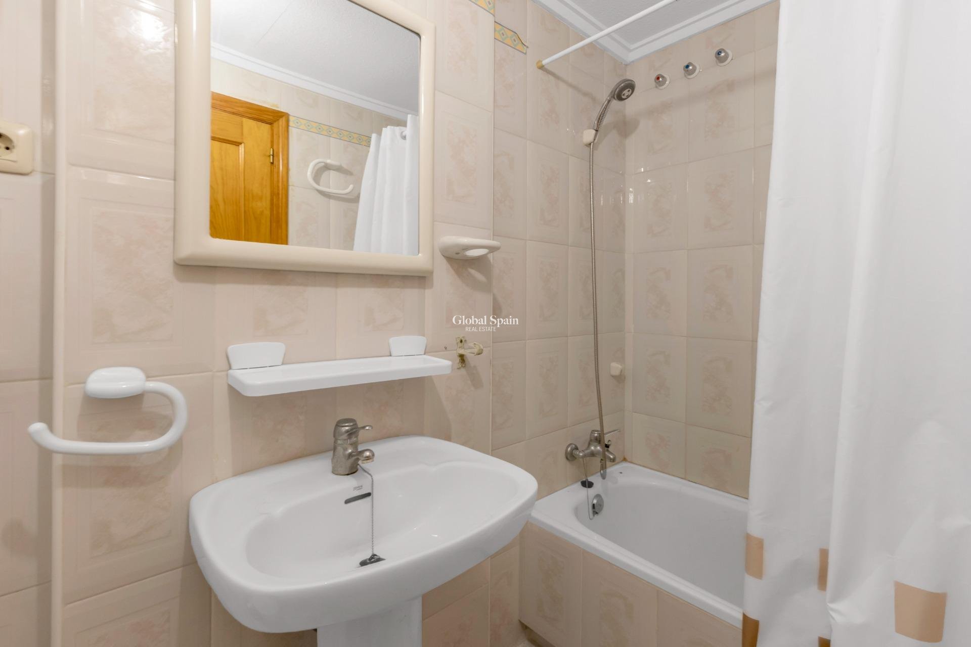 Odsprzedaż - MIESZKANIE -
TORREVIEJA - La Mata