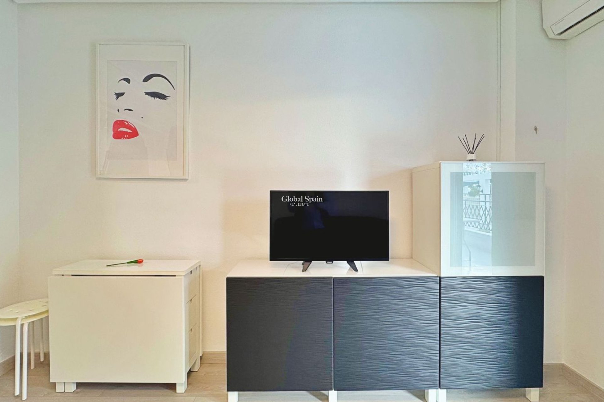 Odsprzedaż - MIESZKANIE -
TORREVIEJA - La Mata