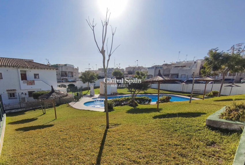 Odsprzedaż - MIESZKANIE -
TORREVIEJA - Lago jardin