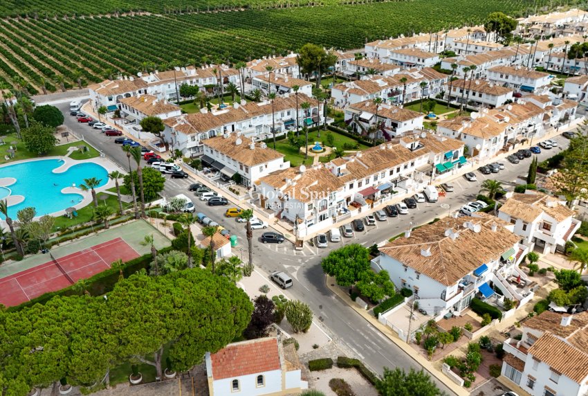 Odsprzedaż - MIESZKANIE -
TORREVIEJA - Lago jardin