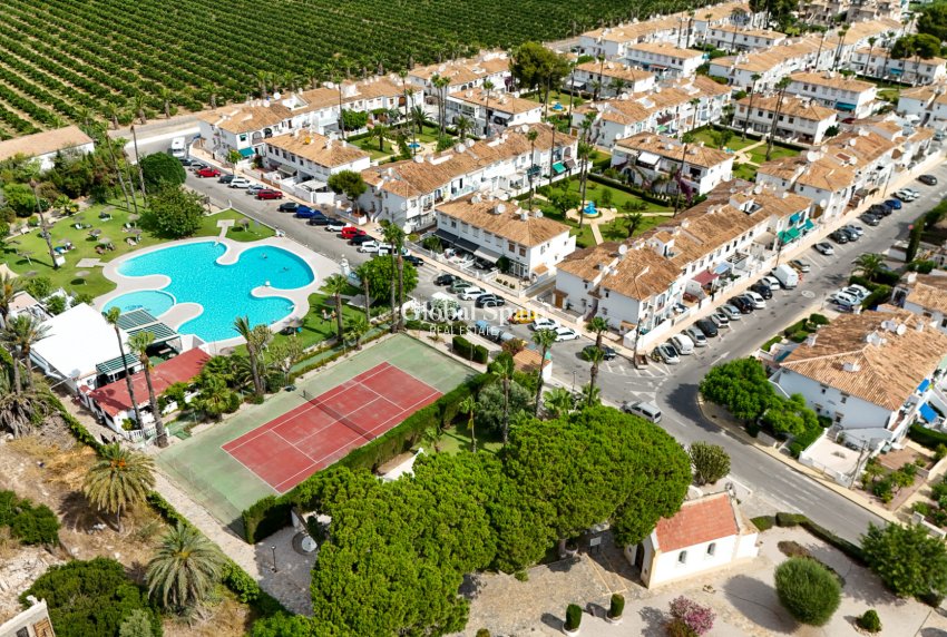Odsprzedaż - MIESZKANIE -
TORREVIEJA - Lago jardin