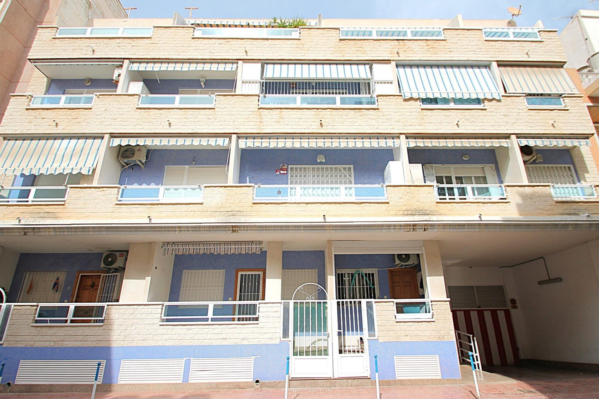 Odsprzedaż - MIESZKANIE -
TORREVIEJA - Las Piscinas Naturales