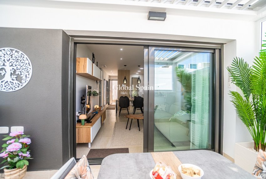 Odsprzedaż - MIESZKANIE -
TORREVIEJA - LOS BALCONES - LOS ALTOS