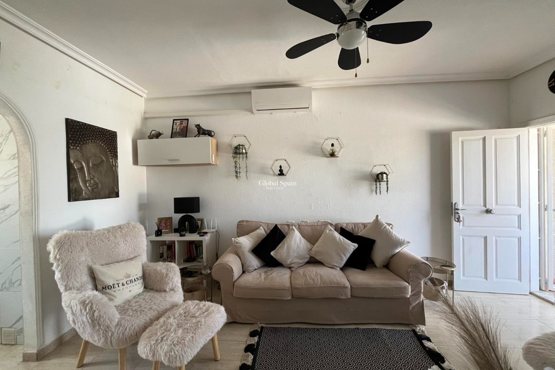 Odsprzedaż - MIESZKANIE -
TORREVIEJA - LOS BALCONES - LOS ALTOS