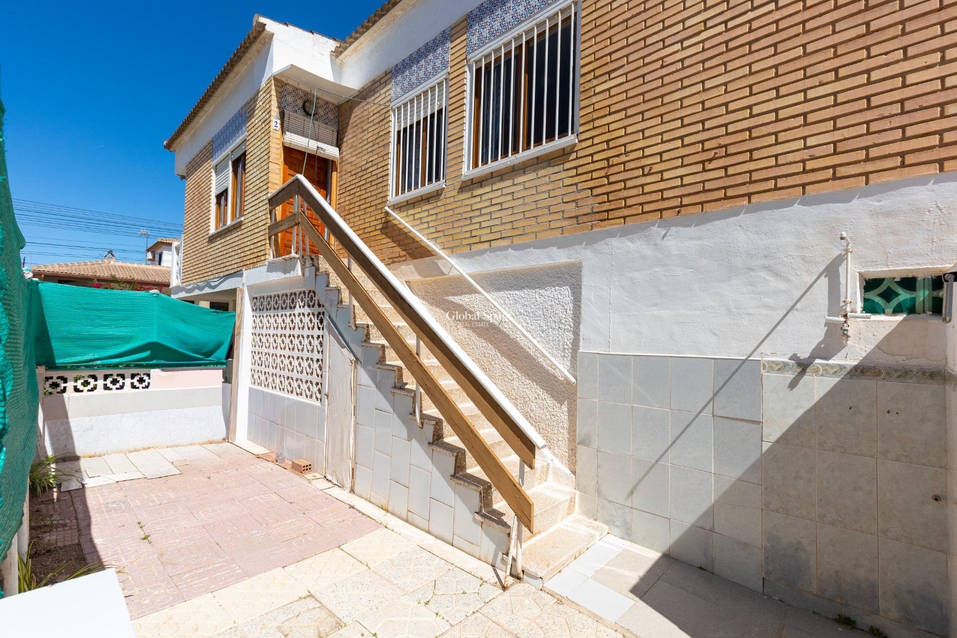 Odsprzedaż - MIESZKANIE -
TORREVIEJA - Los Europeos