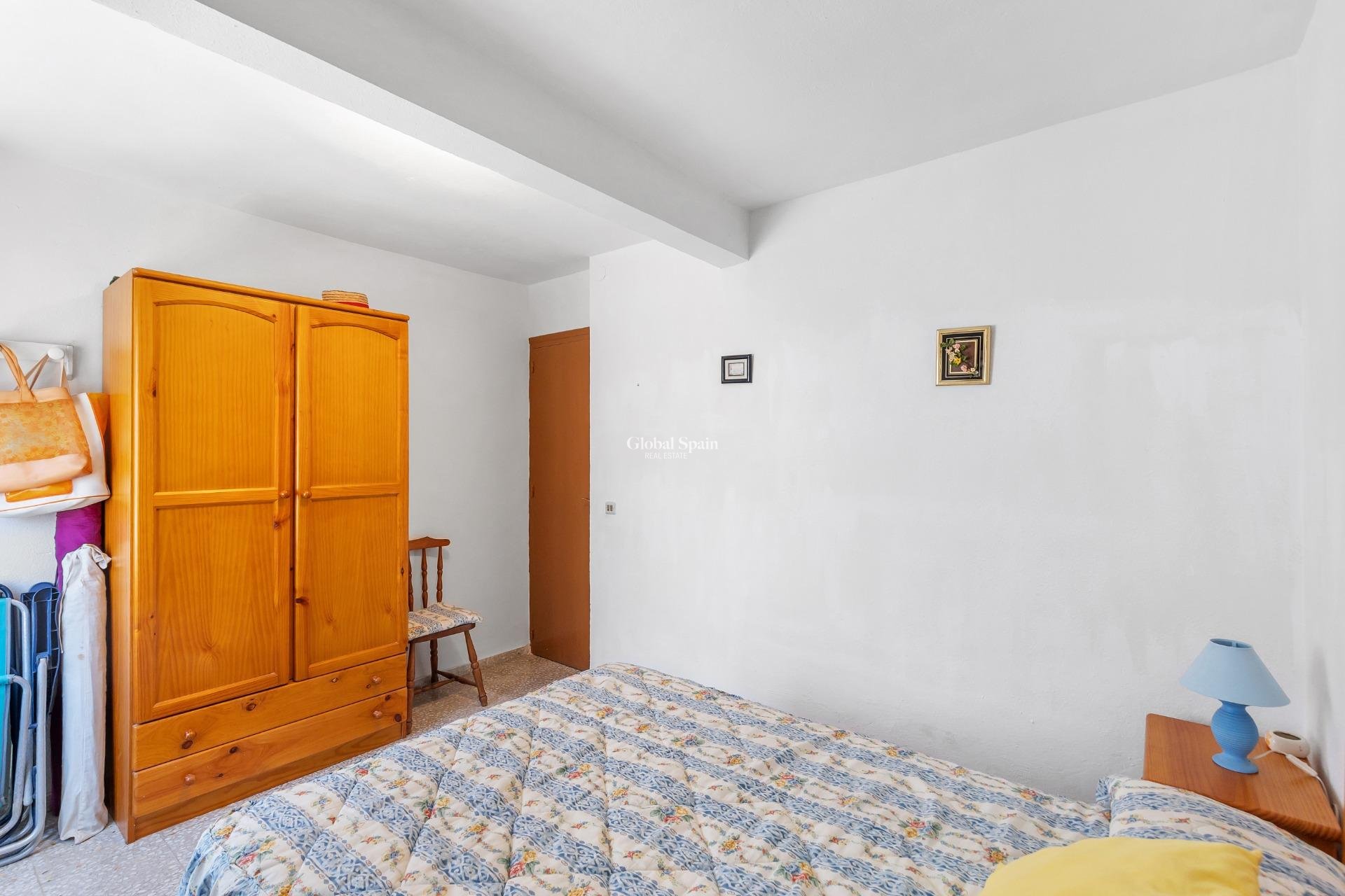 Odsprzedaż - MIESZKANIE -
TORREVIEJA - Los Europeos