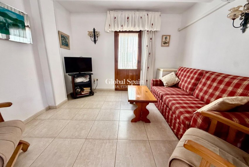 Odsprzedaż - MIESZKANIE -
TORREVIEJA - Los Europeos