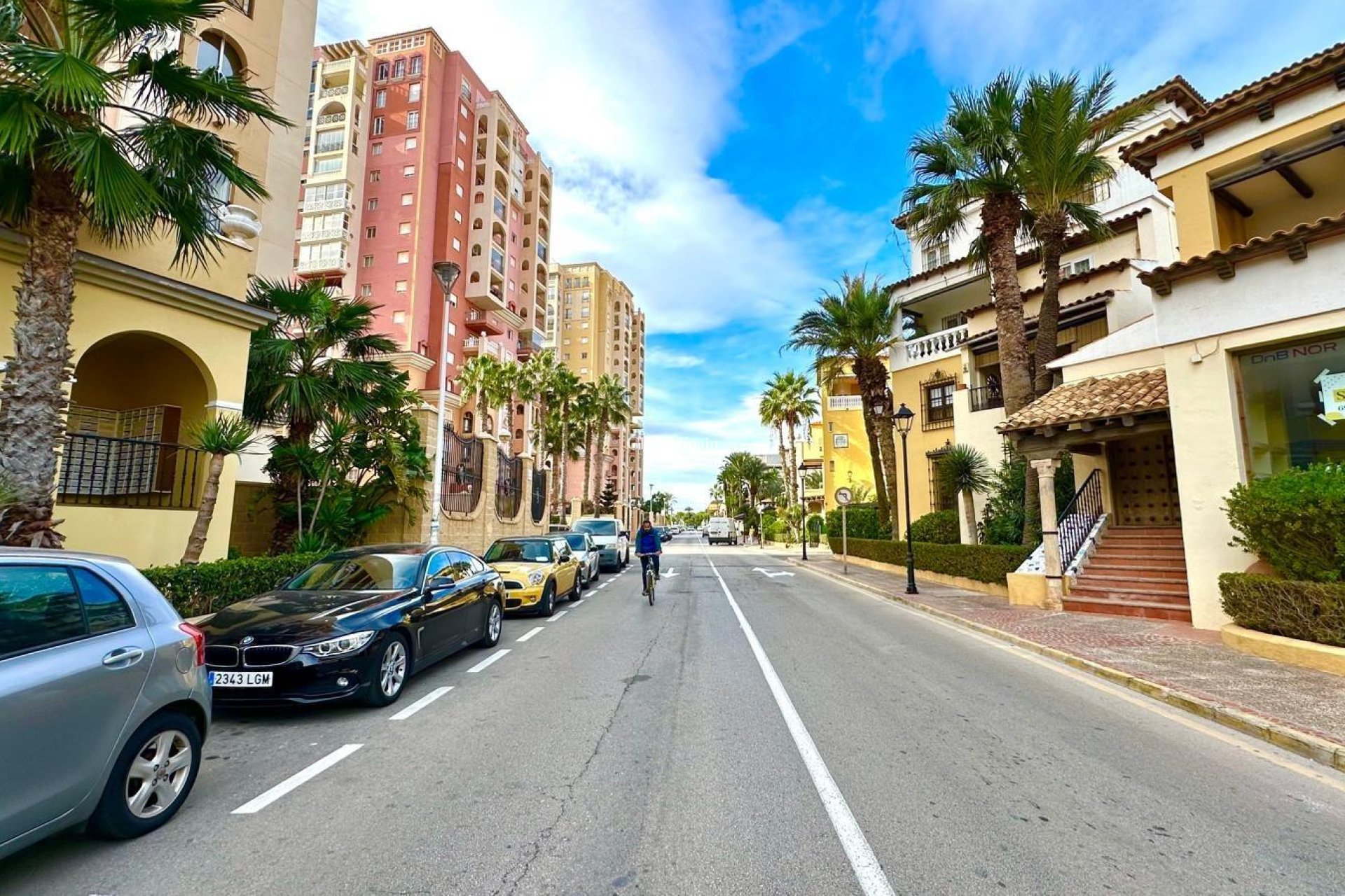 Odsprzedaż - MIESZKANIE -
TORREVIEJA - Los Frutales