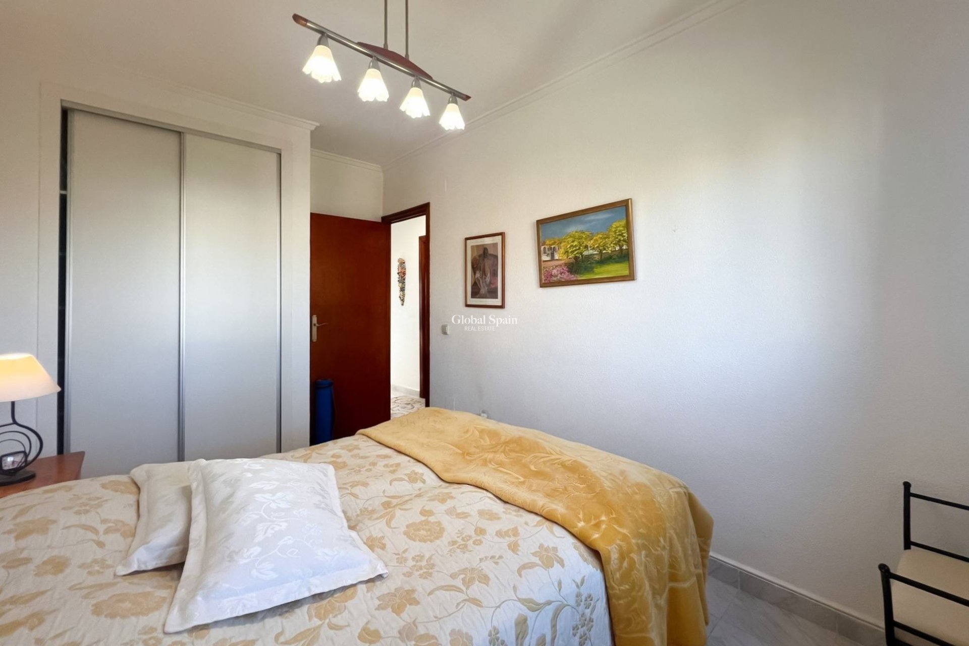 Odsprzedaż - MIESZKANIE -
TORREVIEJA - Los Frutales